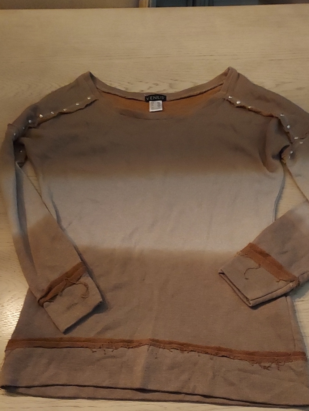 Venus Ladies Brown Ombre Long-Sleeve Top with Stud Detail-Beach Cozy!! NWOT